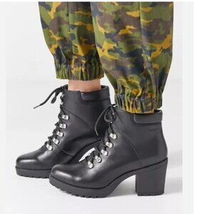 VAGABOND Grace Black Leather Lug Sole Lace Up Boots| Sz 10